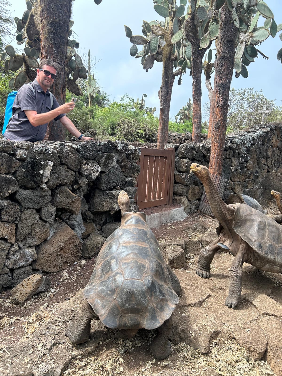 Friends at the Amazing Galápagos Travel office